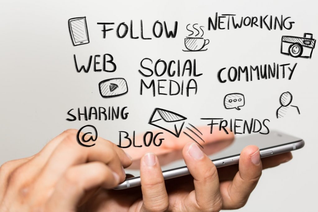 Ways to use Social Media for your Radio Station