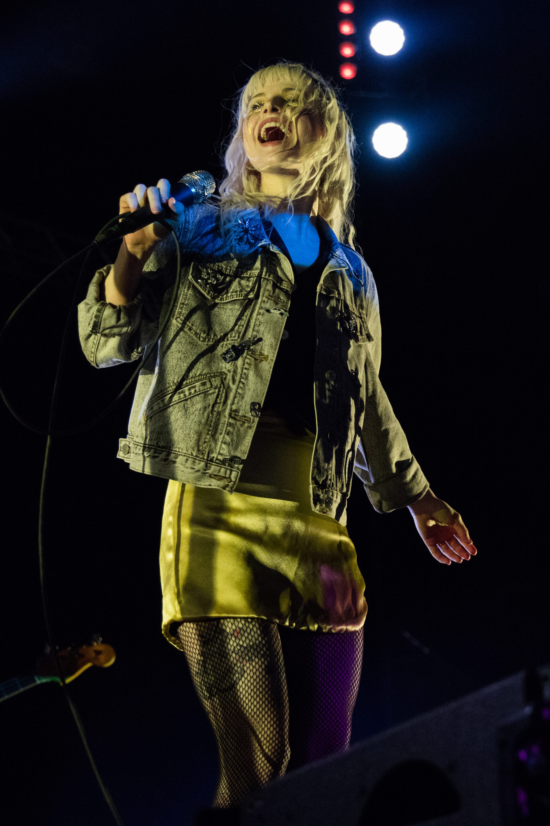 Hayley Williams performing live for rock radio format context